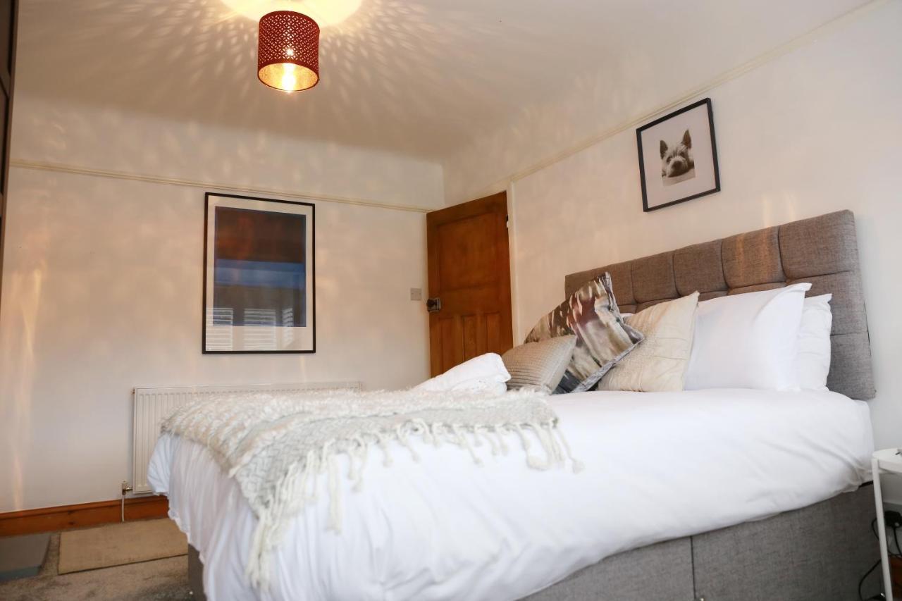 Lions Den - Zoo Accommodation Chester Luaran gambar