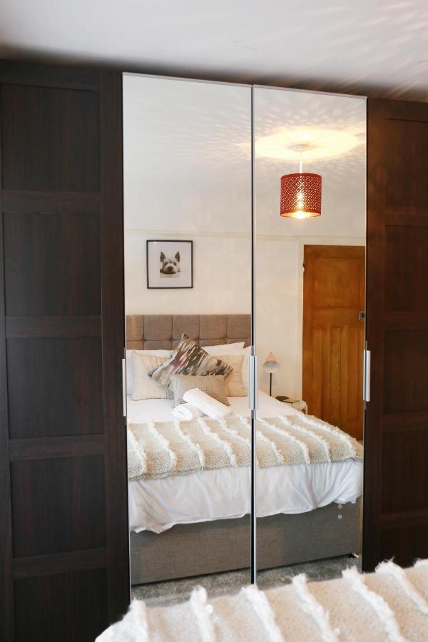 Lions Den - Zoo Accommodation Chester Luaran gambar